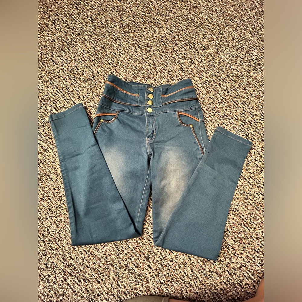 Jean Colombiano levanta cola Azul talla 5 marca TISSINI